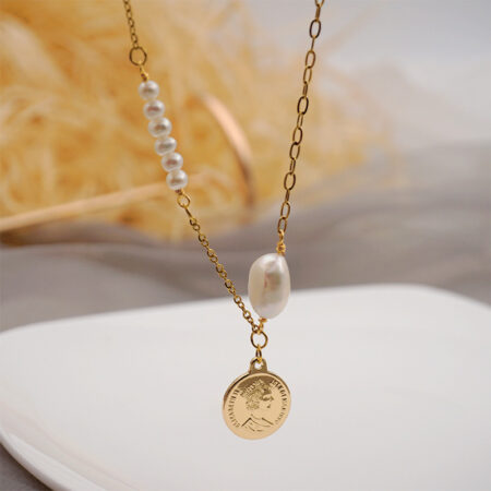 Women's Personality Pearl Clavicle Chain