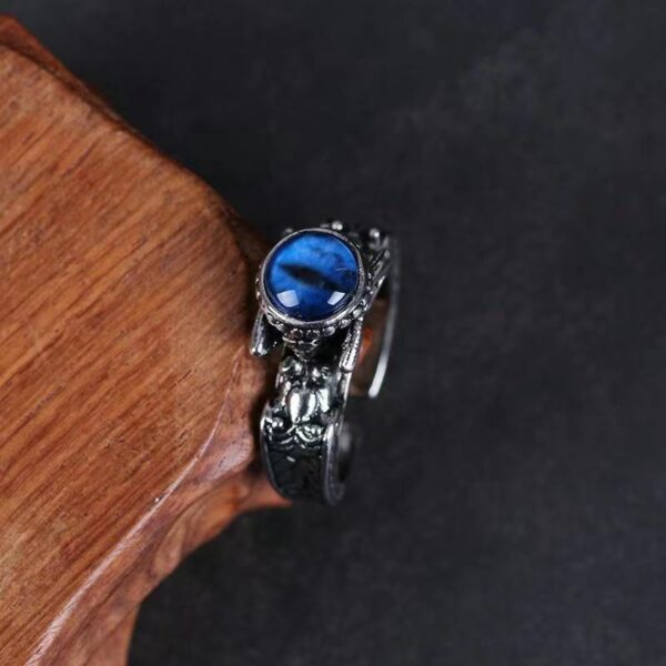 Fashion European And American Style Rock Personality Men And Women Inlaid Skull Magic Eye Hip Hop Ring - Image 5