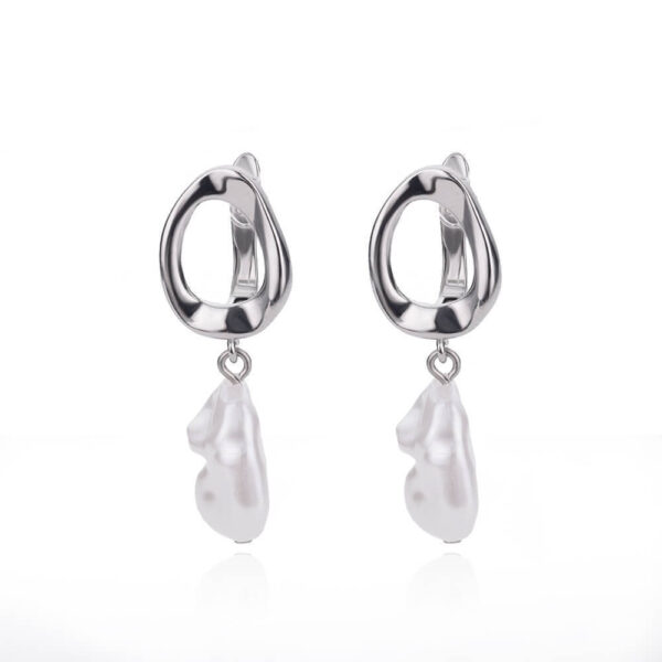 Geometric Circular Design Water Pearl Earrings - Image 10