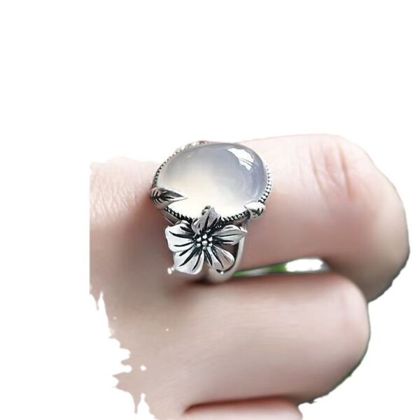 Women's Fashion Retro Characteristic Distressed Ring - Image 2