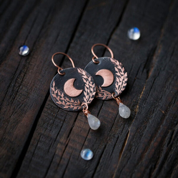 Retro Round Red Copper Carved Crescent Moon Leaf Earrings - Image 4