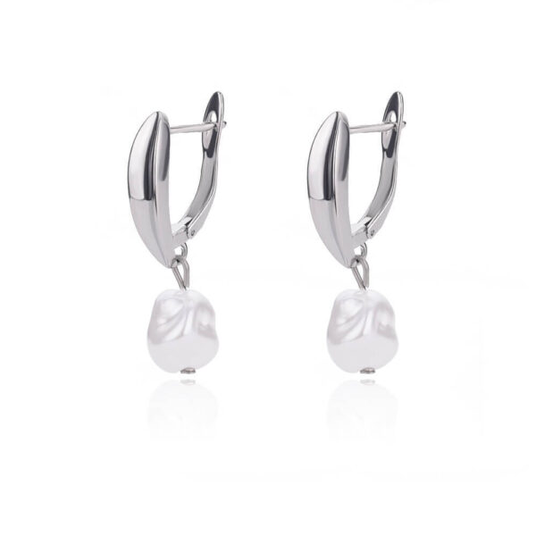Geometric Circular Design Water Pearl Earrings - Image 8
