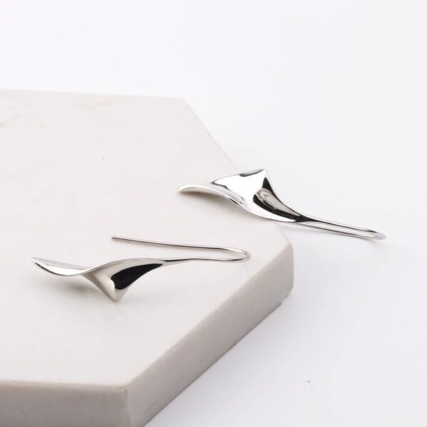 Niche Temperament Earrings Light Luxury Advanced Design Sense - Image 2
