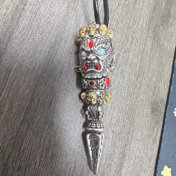 Domineering Personalized Ethnic Style Distressed Pendant Pendant - Image 8