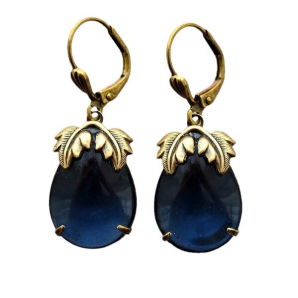 Leaves Stylish Pendant Earrings For Women - Image 4