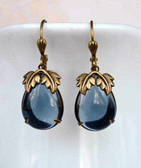 Leaves Stylish Pendant Earrings For Women - Image 5
