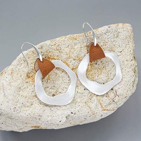 New Personality And Fashion Women's Eardrops