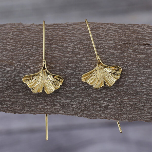 Personality Art Temperament Leaf Earrings - Image 4