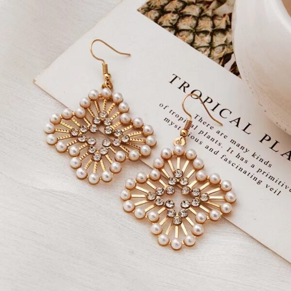 Fashion Popular Geometric Retro Earrings - Image 4