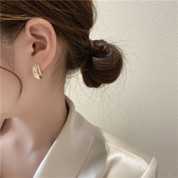 Double Circle Shell Delicate Earrings - Image 3
