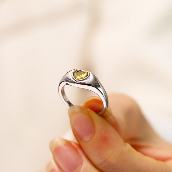 Design Heart-shaped Inlaid Zircon Titanium Steel Ring For Women - Image 9