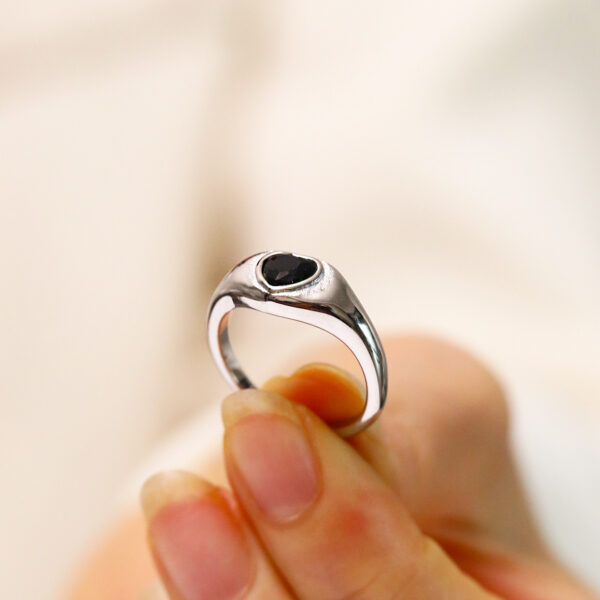 Design Heart-shaped Inlaid Zircon Titanium Steel Ring For Women - Image 8