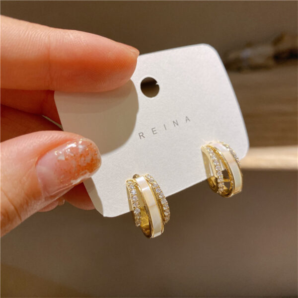 Double Circle Shell Delicate Earrings - Image 2